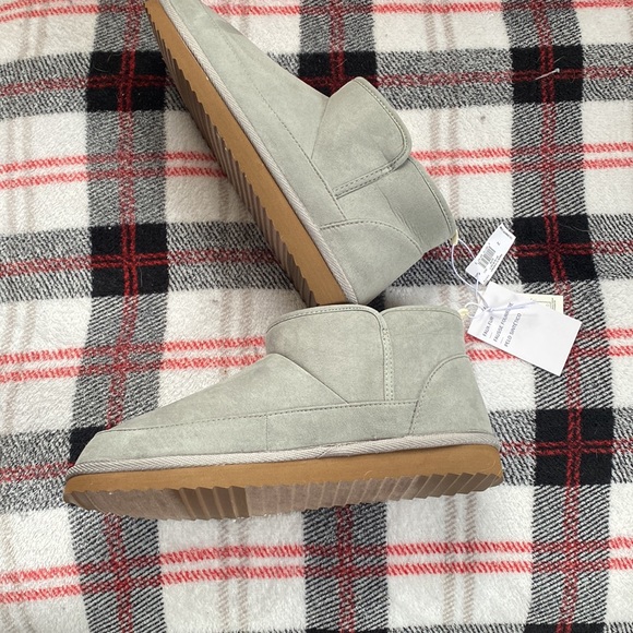 NWT gray old navy slipper boots - Picture 2 of 3